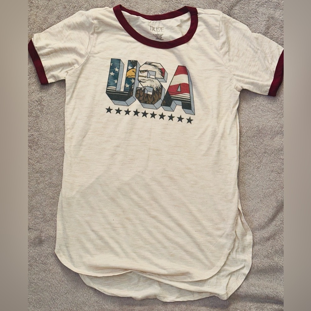 Vintage Y2K Style USA Graphic t-shirt - America